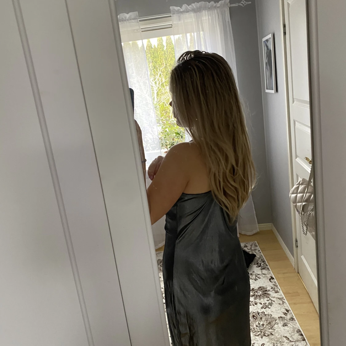 Silvrig klänning  - 90