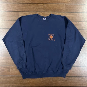 Vintage Champion Fieldstone Sweatshirt  - Snygg vintage sweatshirt från champion i storlek L! Bara att skriva om du undrar över något🙏