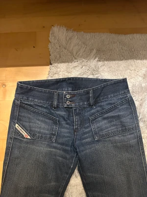 Diesel jeans  - Säljer dessa super snygga lågmidjade jeans då det tyvärr blivit försmå, var mina favoriter💕 hör av er vid fler frågor 