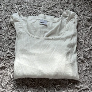 Tröja - En jättefin tröja från Gina Tricot i ett jättefint skick 