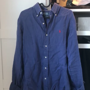 Ralph lauren  - Säljer nu min Ralph lauren skjorta. Storlek S men passar M 