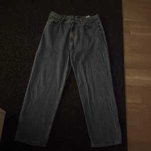 oanvända weekdays jeans (space)