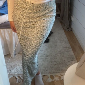Kjol - Jättefin kjol, men säljer då den inte kommer till användning längre. Storlek S💗