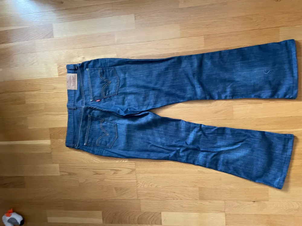 Bootcut jeans från Levis. Jeans & Byxor.