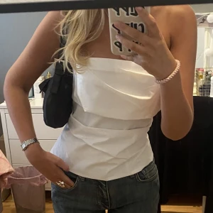 Topp från Zara - Så snygg topp från zara! Passar till allt