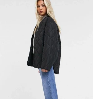 NY jacka & OTHER STORIES strl 36 - Helt ny jacka