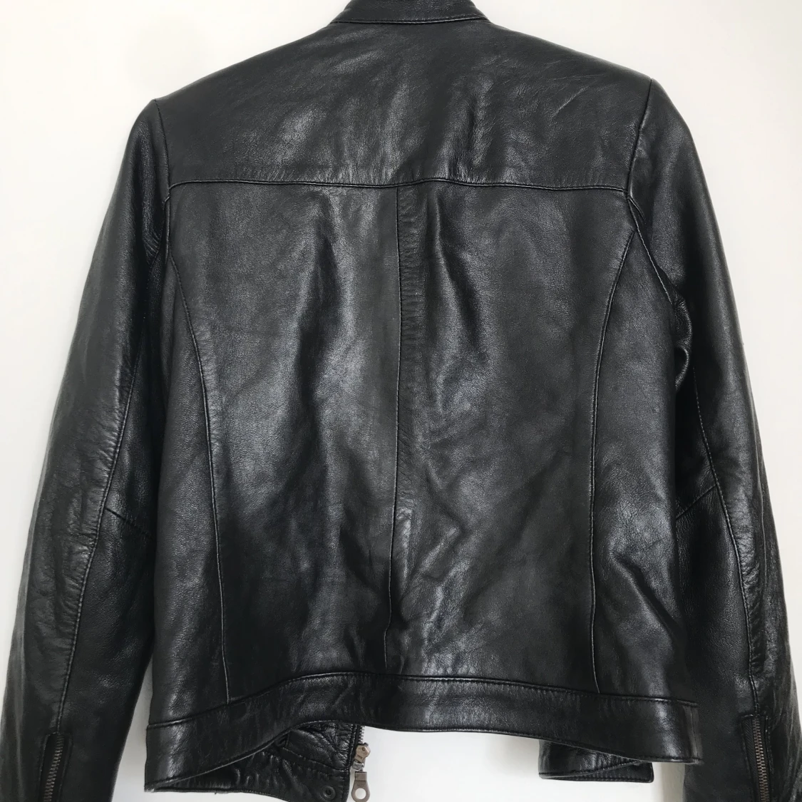 Svart läderjacka - 91