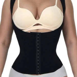 Korsett  - Svart korsett, Andvändes aldrig och är helt ny har tillomed påsen till!