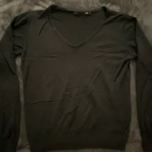Snygg svart långärmad tröja från Lager 157!! I storlek S.  Endast använd ett par gånger!! 
