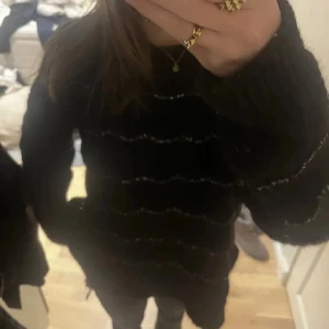 Stickad tröja - Säljer min populära stickade tröja. Tryck gärna på köp nu💕