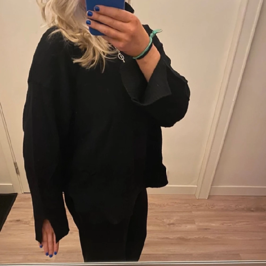 Svart Stickad Tröja  - 91