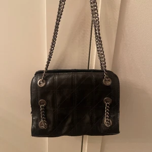 Väska  - Superfin väska från zara!!!💕