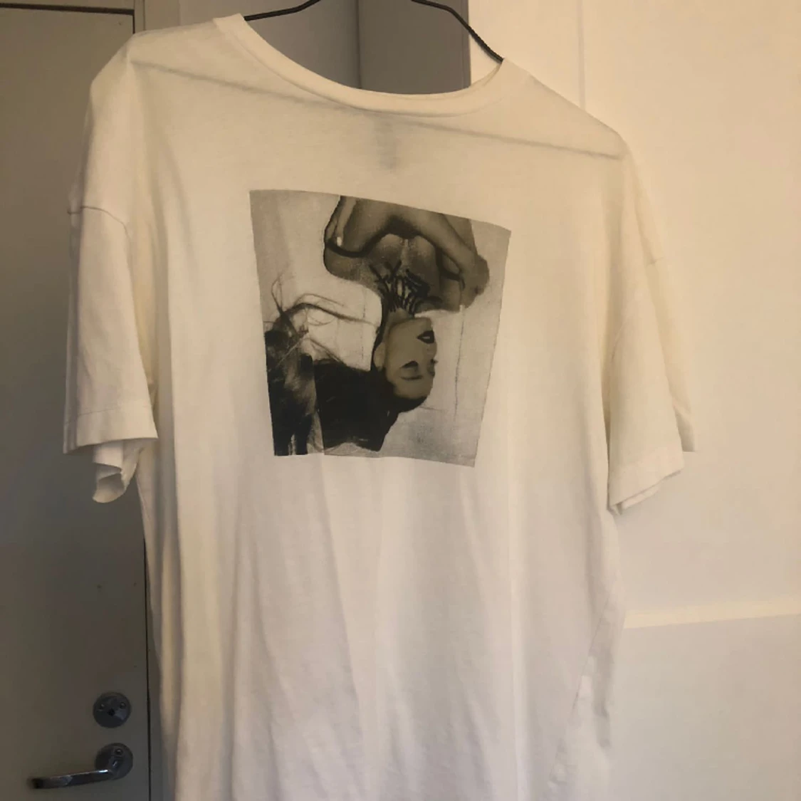 Ariana Grande T-shirt