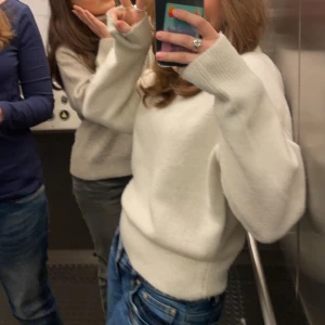 Zara stickad tröja - Säljer min stickade tröja från zara i storlek S ❤️orginalpris 399kr, tryck gärna på köp nu