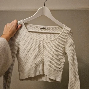Topp - Supergullig topp från chiquelle💘 liten rosa missfärgning, syns på bild 2. I övrigt i mycket bra skick