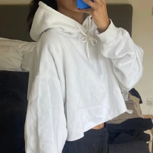 Croppad hoodie - Croppad hoodie 