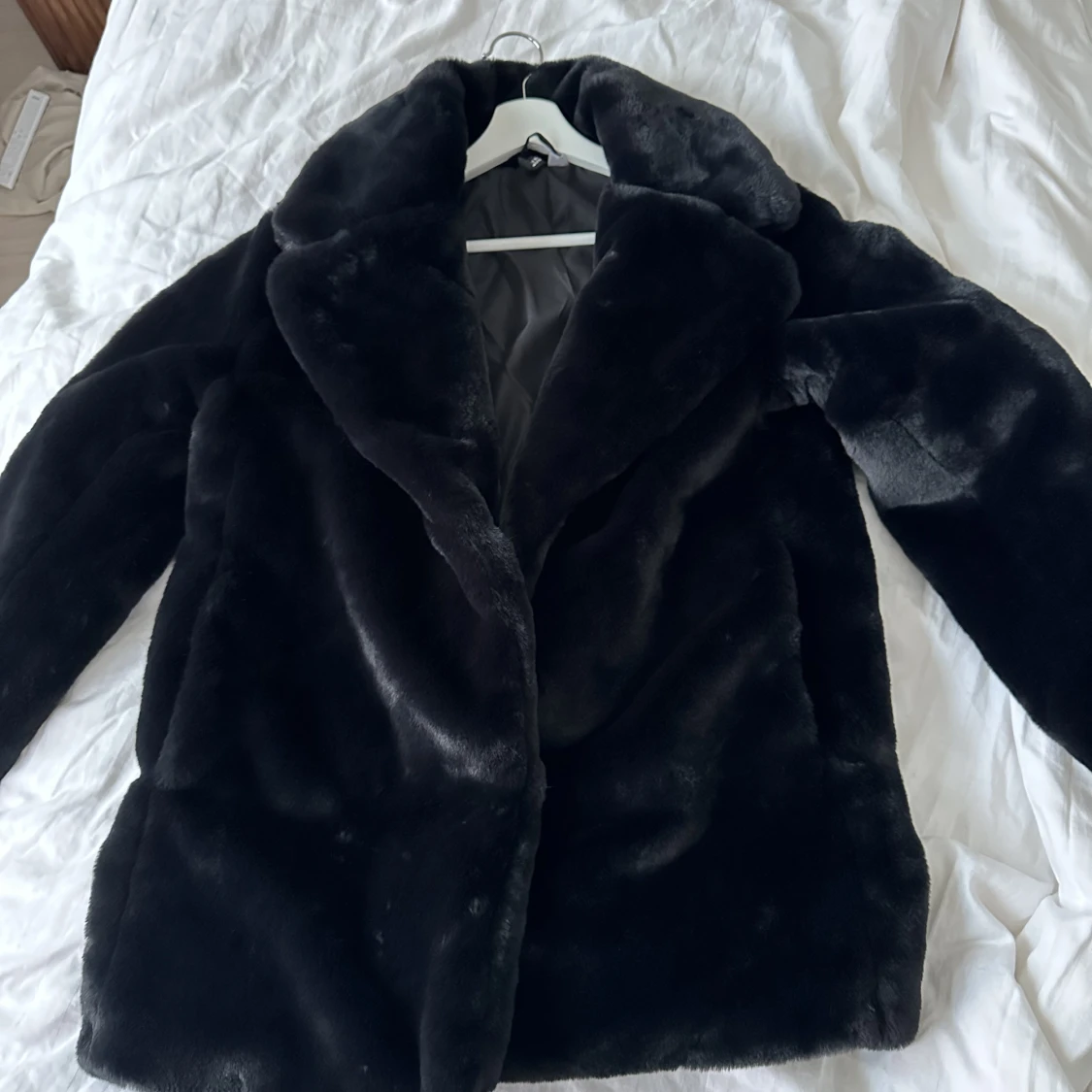 Pälskappa i fejkpäls - 91