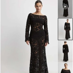 Klänning NAKD - Säljer denna superfina klänning från NAKD på grund av fel storlek och den går inte längre att lämna tillbaka. Nyskick då den endast är testad en gång. Nypris 799, pris kan diskuteras vid snabb affär🧚🏻