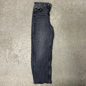 Raka jeans - Raka jeans från zara strl 40 Pris 180kr+frakt  @v23intage
