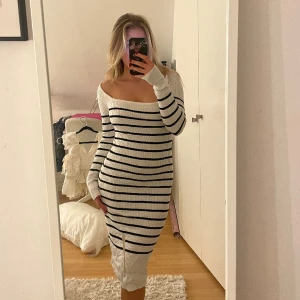 Klänning - Klänning från Gina tricot 💕