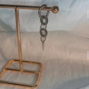 STIL STHLM  - Sjukt snygga örhängen Köp för 99kr/st Eller 185kr/par Modell 094