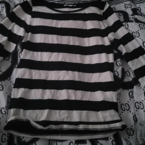 Trekvarts tröja - Trekvartsärm tröja fint skick