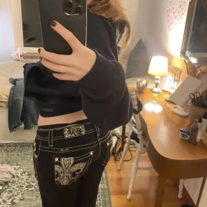 Miss me jeans  - Ett par jättefina miss me jeans som är köpta på plick men som tyvärr var lite korta för mig som är 169 💕 Ät omsydda av den tidigare ägaren ( lånade bilder) 