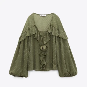 Fin blus - Fin blus från zara. Knappt använd. Skriv för egna bilder!💗