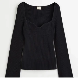 Hm tröja - Jätte fin tröja från hm, köpt förra året och inga slitningar