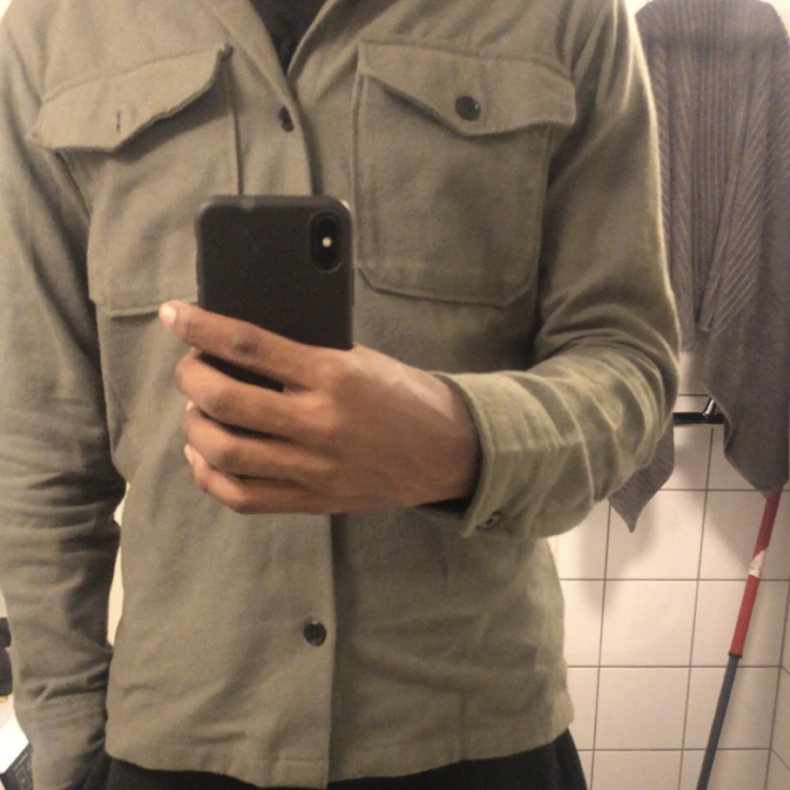 GRÖN OVERSHIRT 