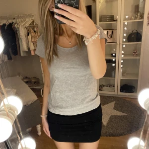 Grå T-shirt - Vanlig t-shirt, oanvänd!💕
