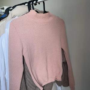 Polo tröja i rosa väldigt fint skick i storlek xs