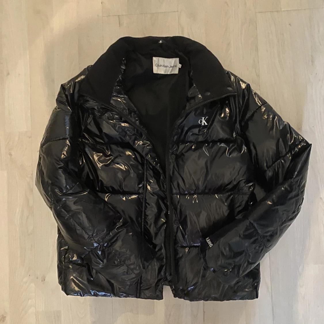 Calvin Klein jeans high shine jacka - 91