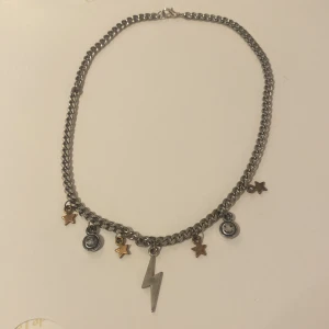 Halsband - Gulligt halsband 