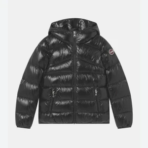 Colmar Jacka! - säljer denna ur snygga colmar jacka, storlek 152 men passar antagligen större!💞 i väldigt bra skick!