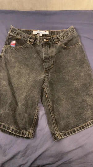 Big Boy Jorts! - Tja säljer dessa feta Big Boy Jorts för de inte kommer till användning. bra att ha till sommaren! Storlek S