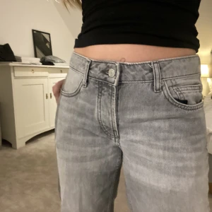 Lager 157 jeans  - Gråa jeans från lager i nyskick 