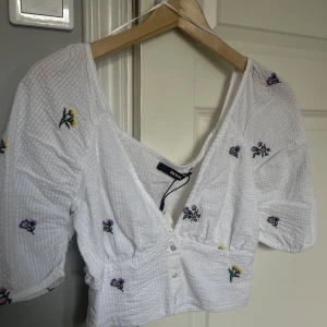 Topp  - Superfin Topp från BikBok🩷 Oanvänd!!