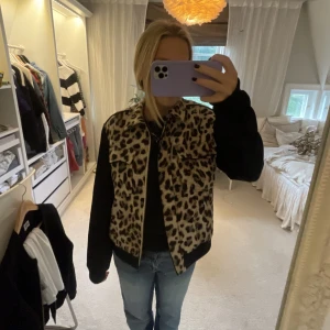 Leopard jacka - Super fin jacka ifrån custommade🐆🐆