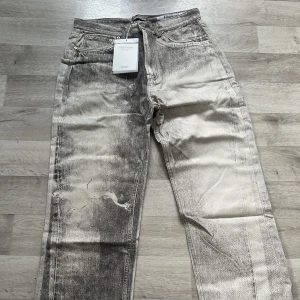 OL - Back at it again OL third cuts, brand new Storlek 31