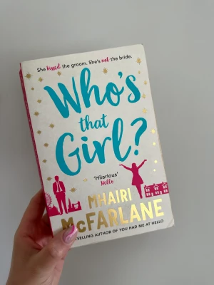 Pocketbok - Lättsam pocketbok som lästs en gång, så i fint skick! Säljer fler böcker, så skulle du vilja köpa fler kan paketpris ordnas 🩷