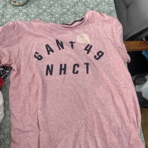 Gant T-shirt  - Skriv för frågor 