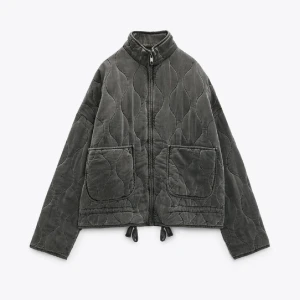 Söker! - Söker den jackan i grå eller svart! Hör gärna av er om ni vill sälja!