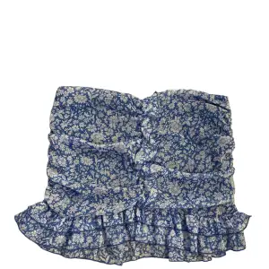 En blå kjol från zara, använt 1-2 gånger, strl L (för stor på mig)
