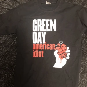 Tisha  - Green day, perfa skick