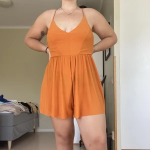 Byxdress  - Från Zara   Mer bilder kan skickas vid efterfrågan 