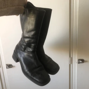 Svarta boots - Såå fina boots men dom används aldrig😢 begagnat skick