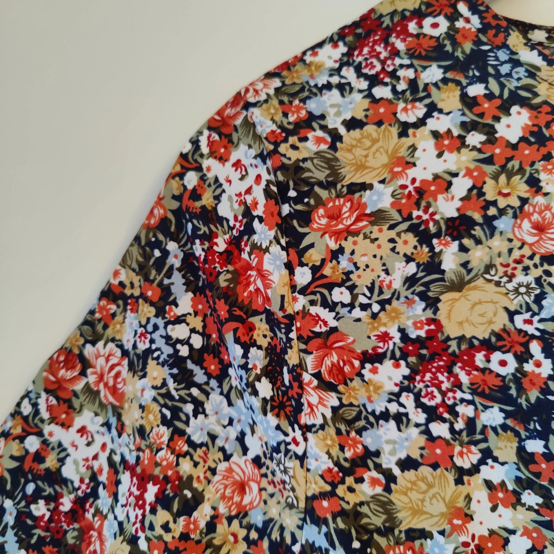 Blommig sommarklänning! - 91