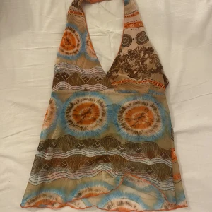 Halterneck topp - Denna superfina halterneck topp i mesh säljer jag nu. Den sitter som en smäck men kommer inte till användning. 