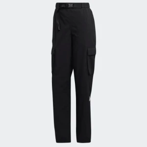 Adidas cargobyxor - Oanvända cargobyxor från Adidas. Stl S.  Nypris 1099kr. Säljer för 400kr.